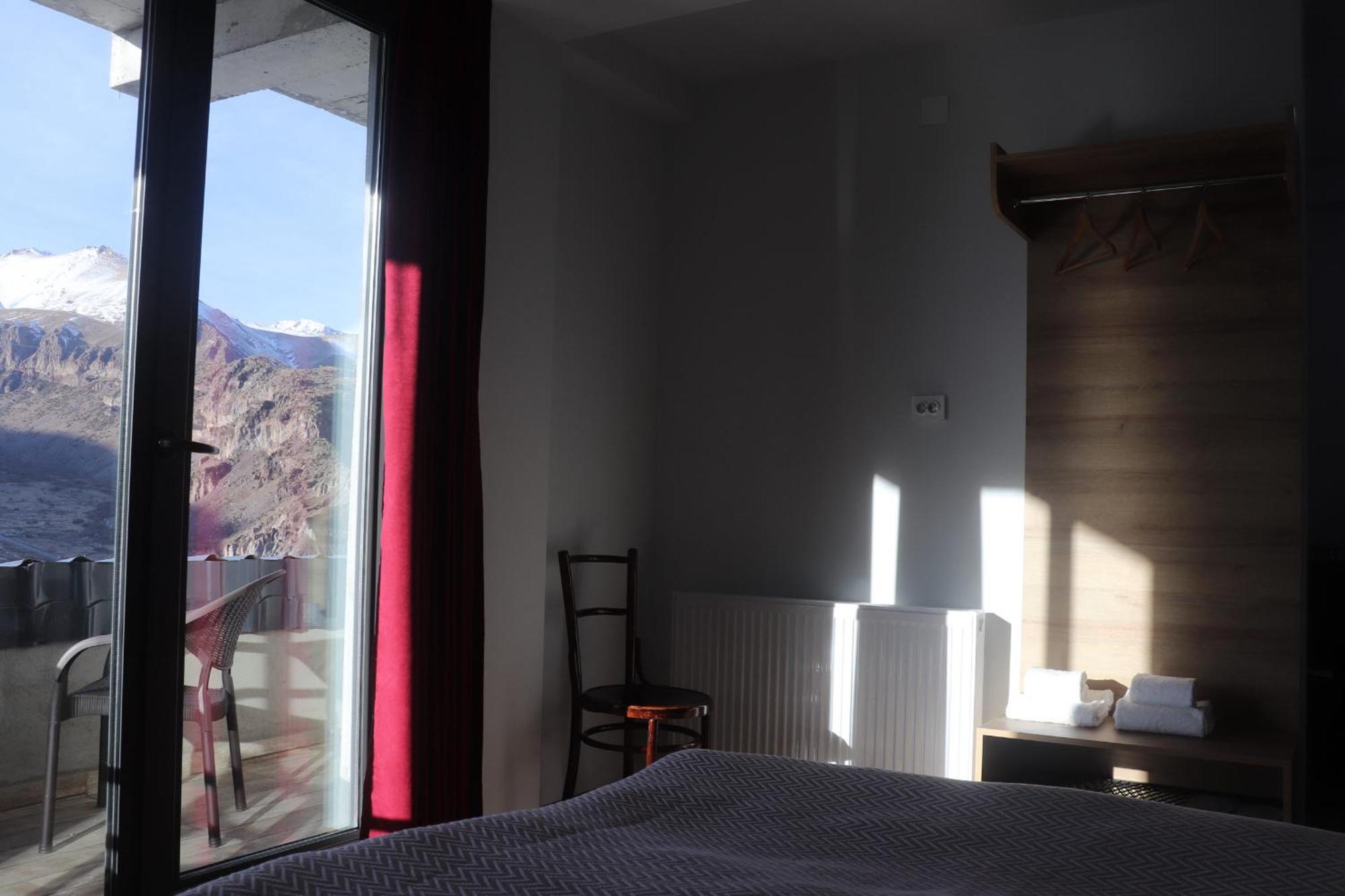 Rooftop Kazbegi Phòng bức ảnh