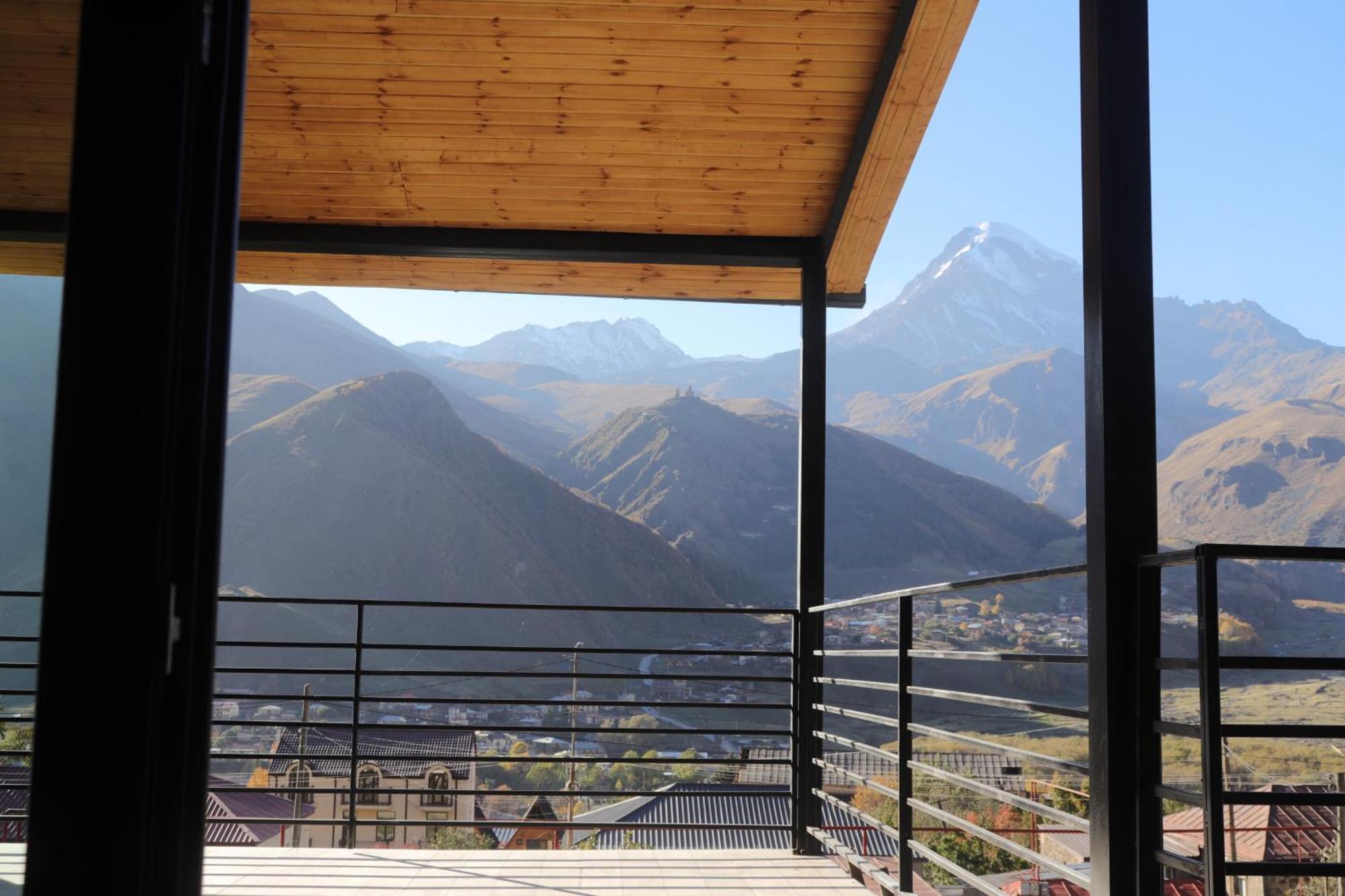 Rooftop Kazbegi Phòng bức ảnh